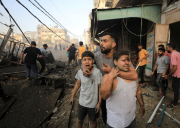 Israel Continues Bombardment of Gaza as Putin Warns of Wider Conflict
