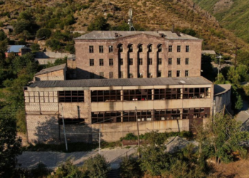 Abandoned Armenian Textile Factory Becomes Haven for Artists and Emigres Amid Global Turmoil
