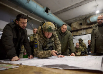 Ukraine's Zelenskiy Calls for Fortifications in Key Frontline Areas