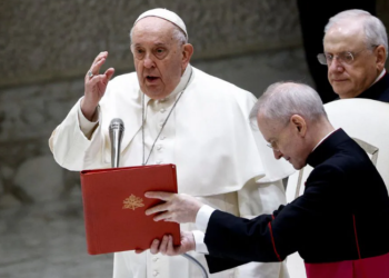 Pope Responds to Same-Sex Blessing Ruling, Criticizes Inflexible Ideologies