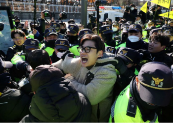 Chicago Homeless Migrants Shelter Faces Backlash