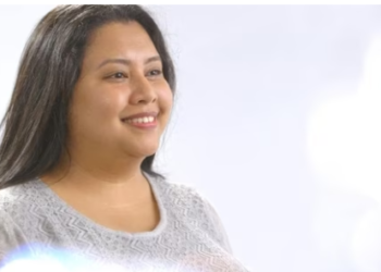 A crumpled note probably written by eyeliner or kajal pencil was found in Suchana Seth's bag, police said.