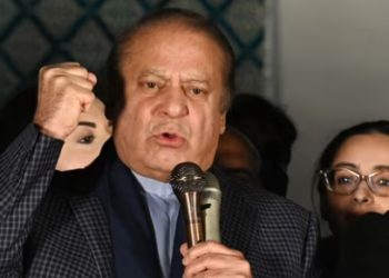 Pakistan's former Prime Minister Nawaz Sharif and leader of the Pakistan Muslim League Nawaz (PMLN) party speaks to supporters in Lahore.(AFP)