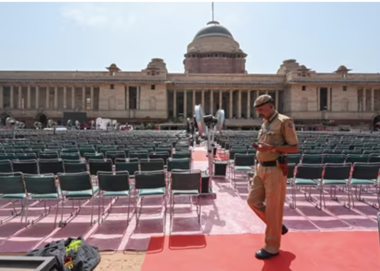 A view of the gravelled forecourt of Rashtrapati Bhavan as preparation for the upcoming swearing-in ceremony of Prime Minister-designate Narendra Modi in New Delhi, India, on Friday, June 7, 2024. (Photo by Raj K Raj/ Hindustan Times)