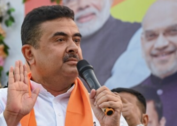 BJP's Suvendhu and 'post-poll violence victims stopped from entering Raj Bhavan (PTI)