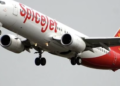 Passengers of a SpiceJet flight from Delhi to Darbhanga have alleged that they had to wait inside the aircraft without air conditioning (AC) for over an hour amid the ongoing heatwave. (AFP File Photo)