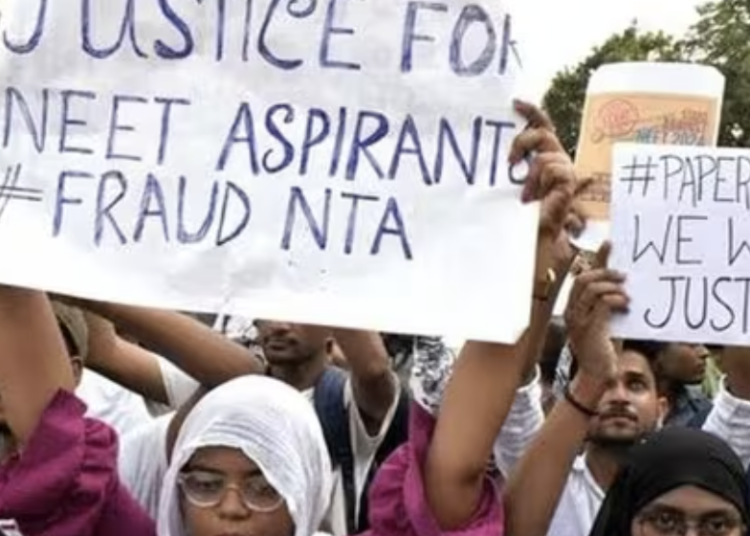 Students stage a protest against the alleged irregularities in the NEET-UG examination results and demand re-examination (File Photo)