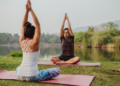 Cooling Yoga practices for summer,Exercises and expert guide for hydration and relaxation in hot weather (Image by Freepik)
