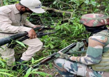 Security forces personnel during their joint search operations in Bishnupur and Imphal East districts of Manipur (PTI FILE PHOTO)
