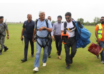 Skyhigh is India's only civilian skydiving drop zone at Narnaul Airstrip in Haryana.(Gajendra Singh Shekhawat (X))