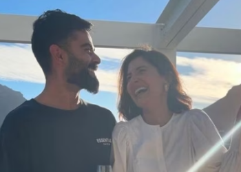 Virat Kohli is all about appreciating his wife Anushka Sharma.