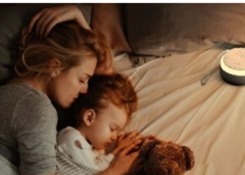 Parents love white noise for baby sleep but is it good for your child’s health? (Photo by Spowerbeauty)