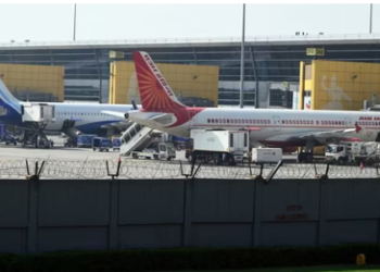The increasing number of bomb threats on flights and consequent diversion has caused much anguish to passengers. What should they do in such situations? (PTI)