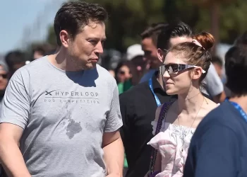 Elon Musk’s old photo with Ashley St. Clair resurfaces amid claims of fathering her child