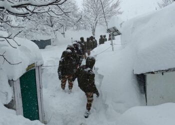 Uttarakhand Avalanche: Army Rescues 32 Trapped BRO Workers; Rescue Operations Continue Despite Harsh Weather
