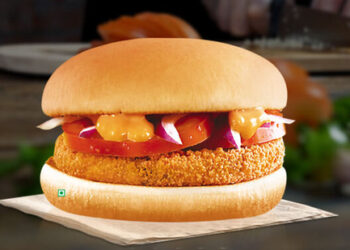 McAloo Tikki debuts in Chicago’s secret McDonald’s outlet, bringing a taste of India to the US