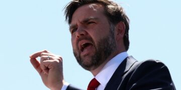 JD Vance Condemns Pahalgam Terror Attack, Urges Restraint to Avoid India-Pakistan Conflict