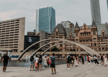 Chinese, Hong Kong Markets Rise Ahead of Key U.S.-China Trade Talks in London