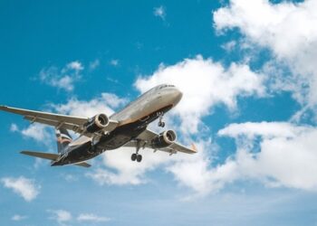 Iran Reopens Central and Western Airspace After Ceasefire With Israel