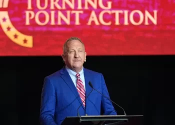 Pastor Rob McCoy pays tribute to Charlie Kirk at memorial service in Arizona