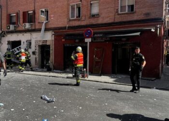 Explosion in Madrid bar injures 21, three in serious condition