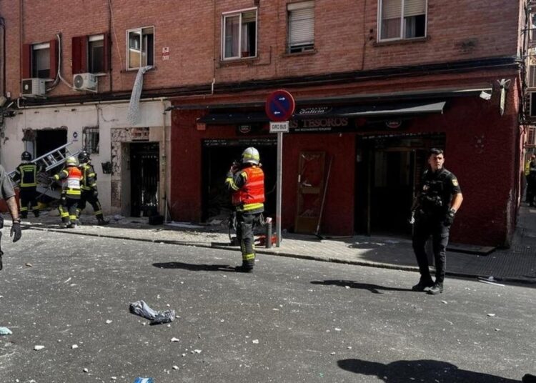 Explosion in Madrid bar injures 21, three in serious condition