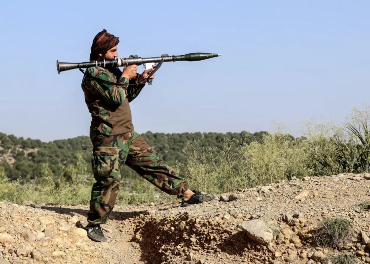 Fresh Pakistan-Afghanistan border clashes leave dozens dead as airstrikes rock Kandahar