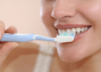 Never Skip Brushing Your Teeth at Night, Warns Physician: Poor Oral Hygiene Linked to Heart Disease