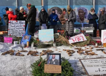 US government shutdown threat looms after Minneapolis shooting as deadline nears