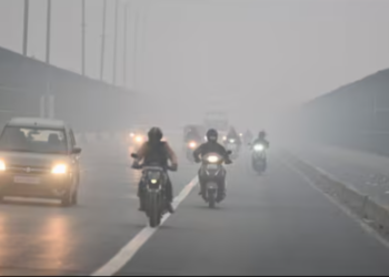 Delhi air quality improves slightly after three days of severe pollution