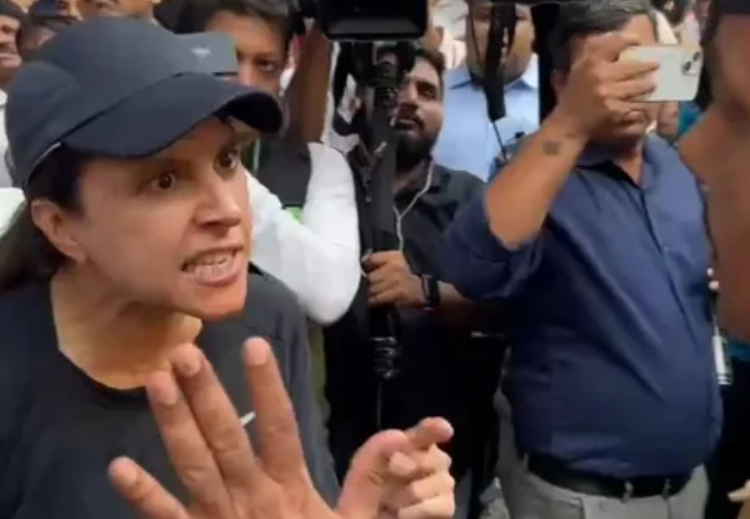 Woman Confronts BJP’s Girish Mahajan Over Mumbai Traffic Chaos, Leader Responds