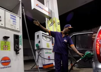 Gadkari Says Drivers Can Choose Pure Petrol Over E20—But Cost and Availability Tell a Different Story