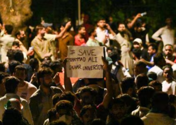 Jantar Mantar Protest Swells Despite Sonam Wangchuk Ending Fast; Demonstrators Vow to Continue Until Demands Are Met