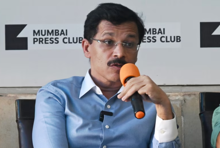 Maharashtra FDA Suspends Food Licences of Two Mumbai Establishments