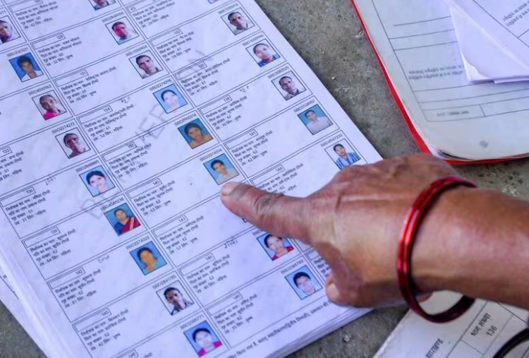 ECI Orders Searchable PDF Voter Rolls for Political Parties, Excluding Photos